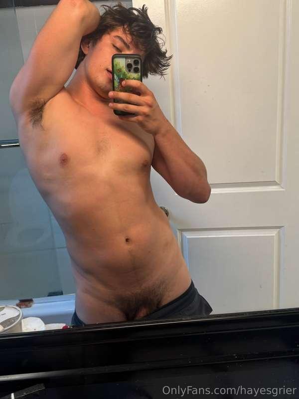 Good morning! Did you guys see my hard dick reveal in my new..