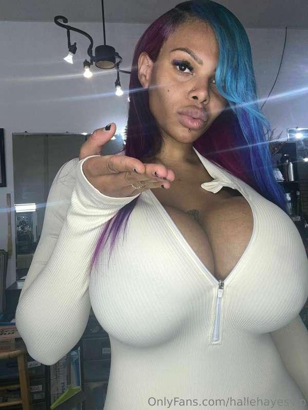 blow u a kiss daddy 😘