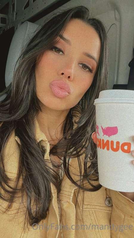 dunkin girlll
