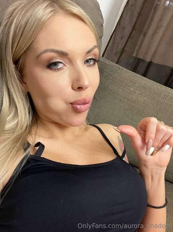 💖 @annamariefiery 💖💖 @annamariefiery 💖I love giving blowjobs..
