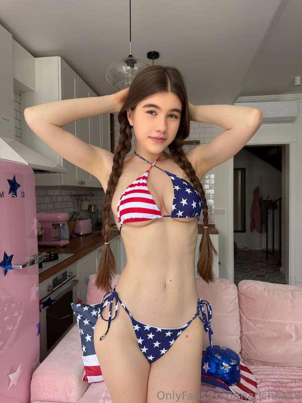I just couldn't help but tease you 🇺🇸🤍On Freedom Day, why no..