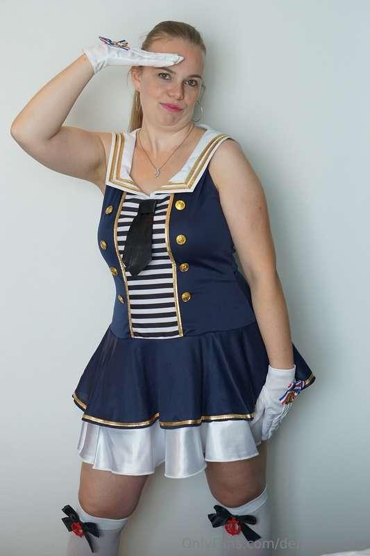 Halloween week!!! what outfits you want to see this week??