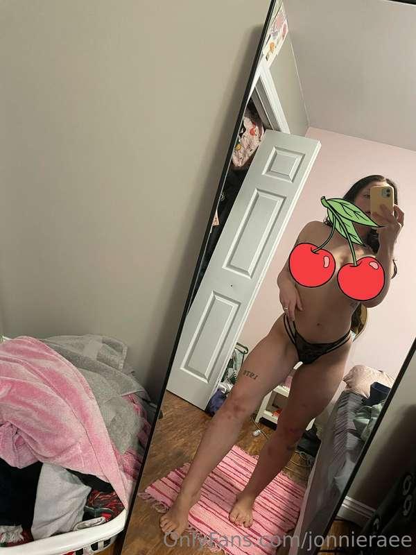 You know the drill by now babes, dm to remove the cherries 💋