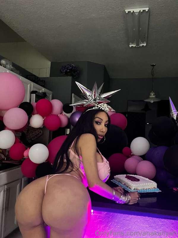 Happy birthday to me!!!!!! 🎁 🎊🎂🎉🎈