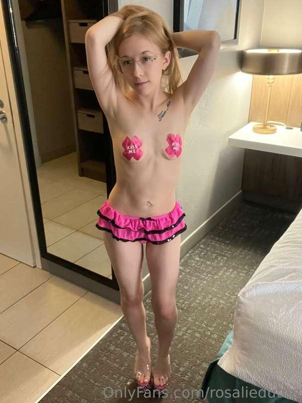 𝓡𝓮𝓪𝓭 𝓶𝔂 𝓽𝓲𝓽𝓼 💖 𝓚𝓲𝓼𝓼 𝓶𝓮