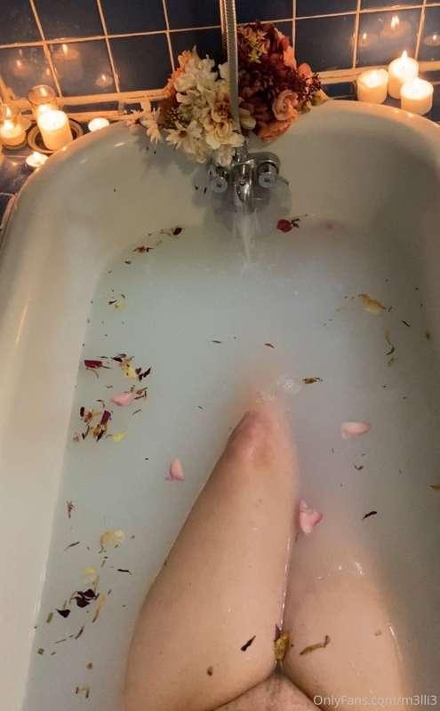 My bathtub is big enough for two 😘