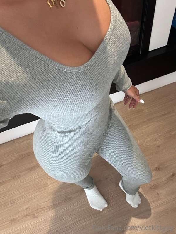 Fave grey set. Guess what I did while wearing them? 😈