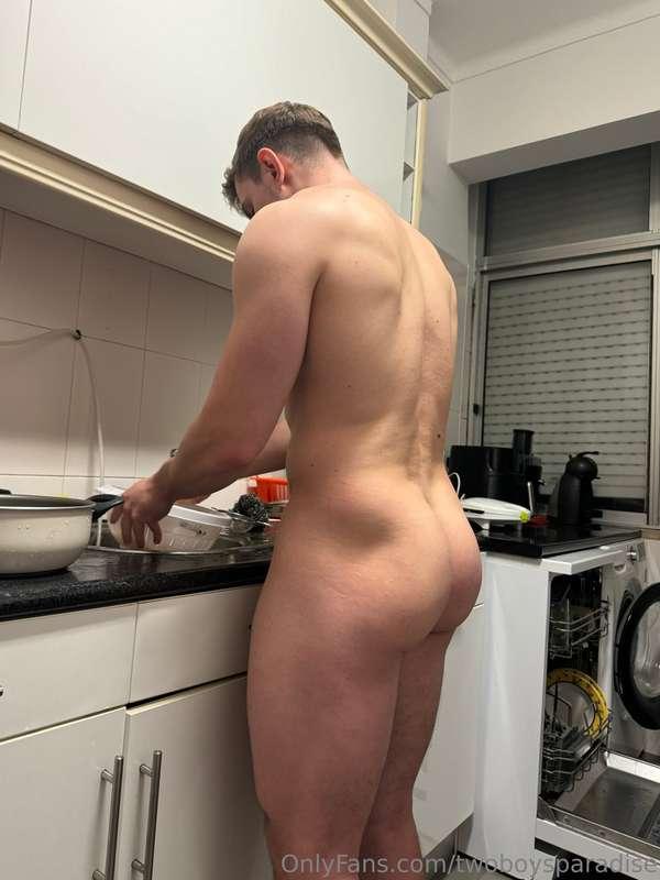 Washing the dishes. 🍑😈 