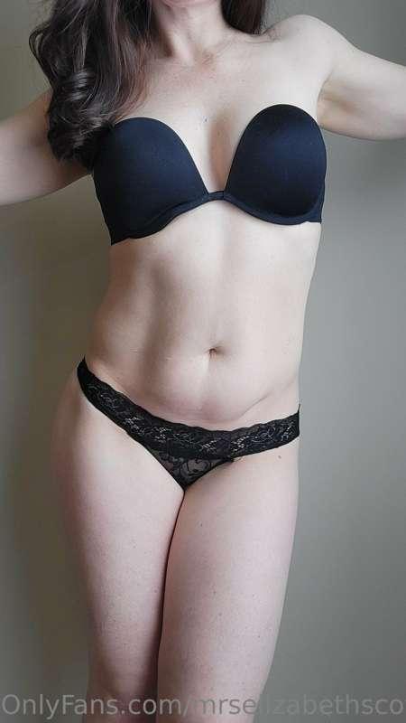 Getting ready for a fun night out. Hope you're having a grea..