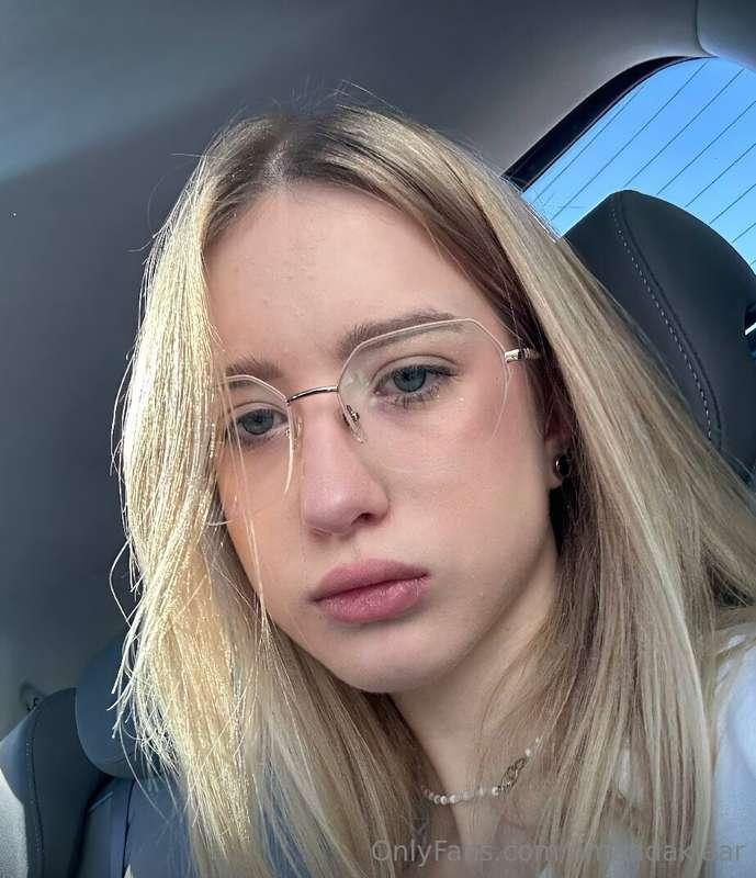 🎀𝗙𝗥𝗘𝗘 𝗢𝗡𝗟𝗬 𝗡𝗢𝗪🎀18 YEARS OLD🎀@poliiiiii @poliiiiii @poliiiiii..