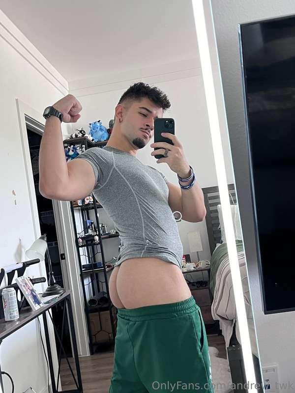 Flexing because I can ! 💪 😏