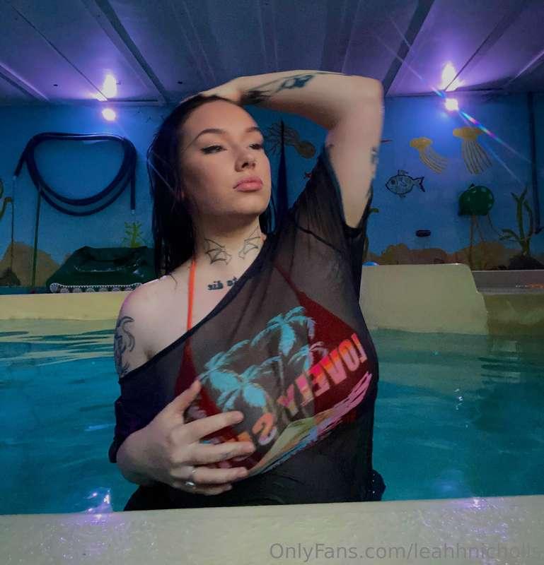 Give me your best pickup line and you get to see my tits jig..