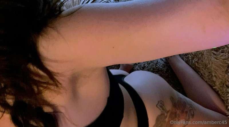 Mondays don’t have to be so bad… come see why🔥💋