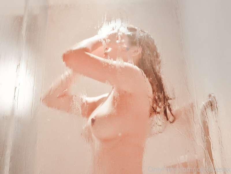 Can you help me clean my body? 💋