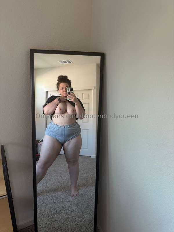 bootynbodyqueen image #0