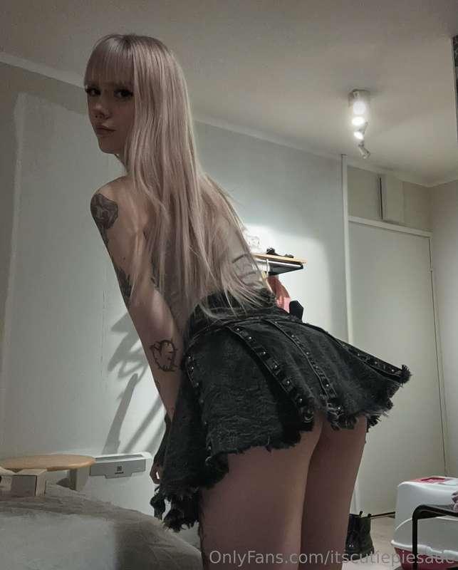 do you want to fuck me or watch a bbc fuck me? 😝