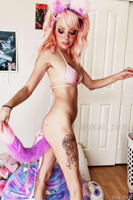 zoe_riot image #63