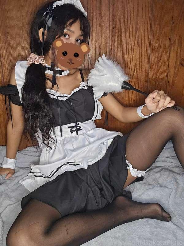 You thought your cute maid was innocent, turns out not so much 😏

#teen #petite #barelylegal #18 #young #skinny #cute #tiny #18yo #pussy