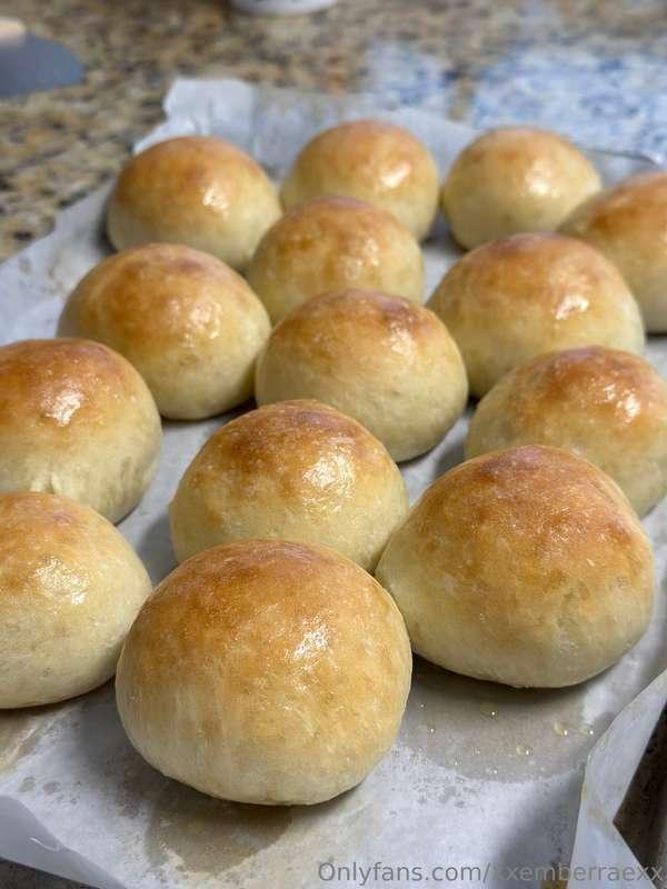 Is it bad if I want more attention for these types of buns (..