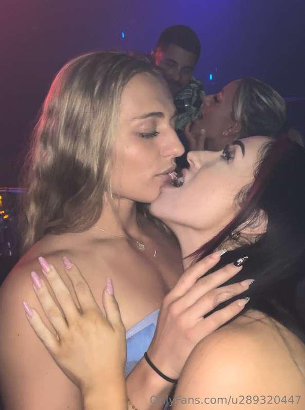 Want to see me spit in @fitanita mouth or is that too freaky..