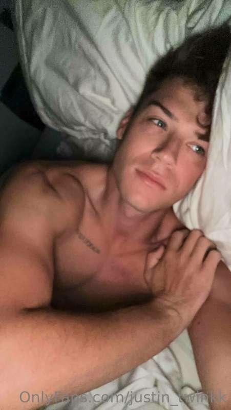 Let's have some fun babe, send me a msg.