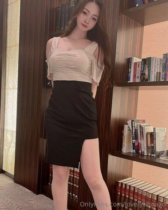 Japanese bunny is ready in bed and wants to play with you😋 D..