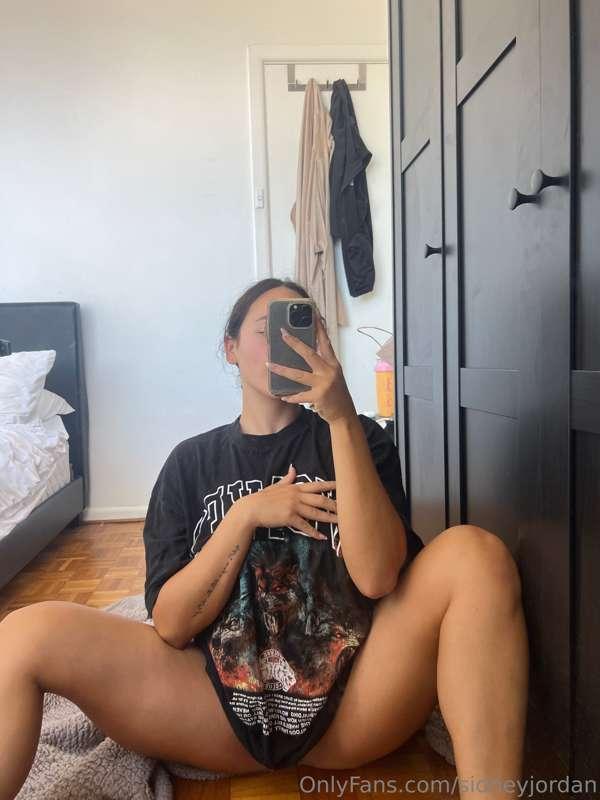 Morning x

Imagine if I took some like this without clothes ..