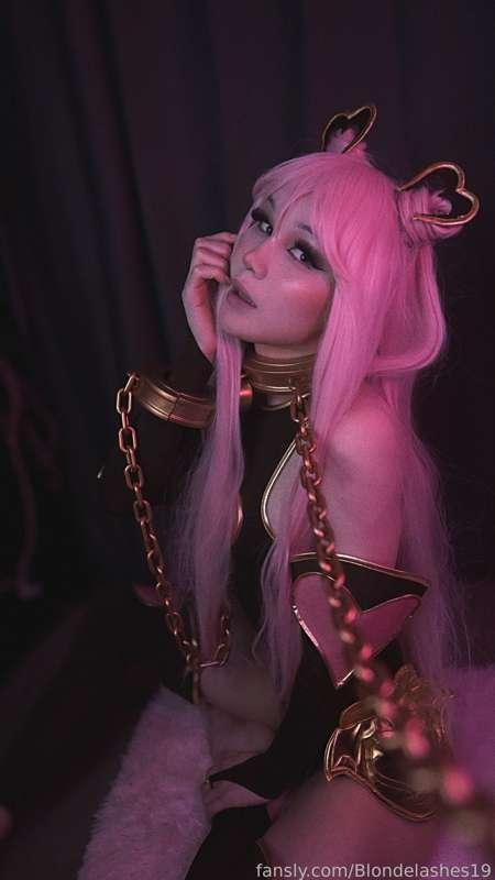blondelashes19 image #1