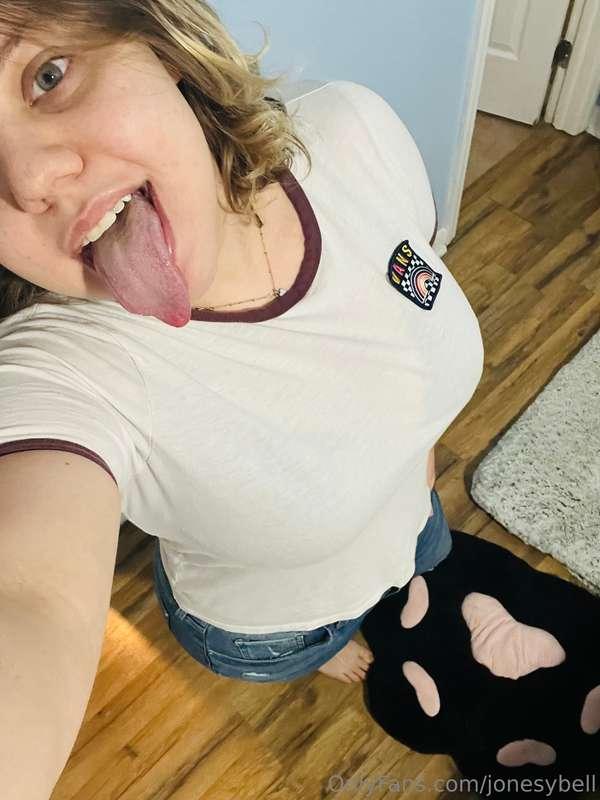 A couple pics and a whole bunch of short vids of me playing ..