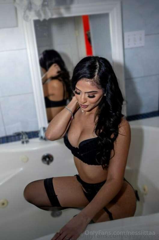 wanna get wet with me baby ?