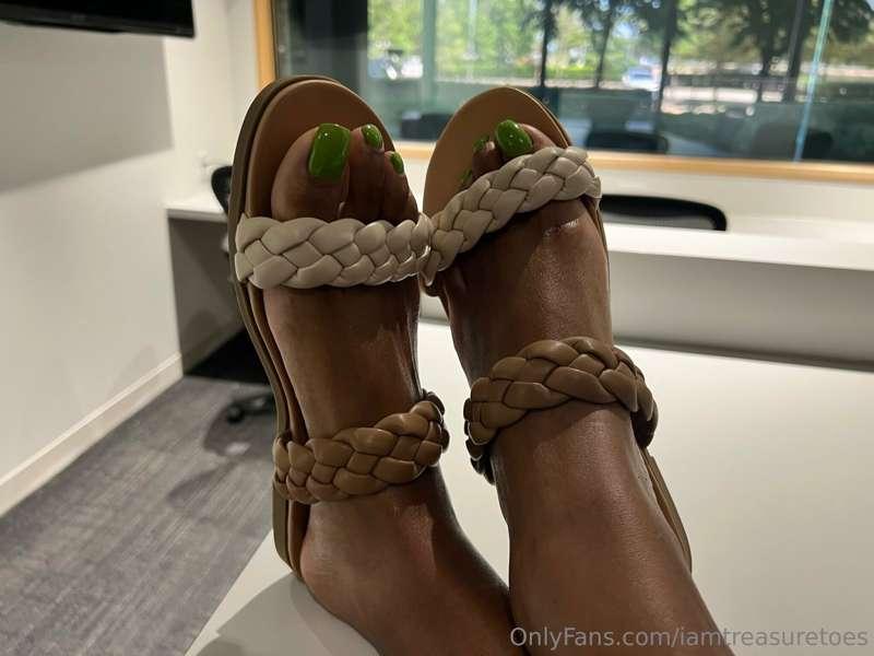 iamtreasuretoes image #9