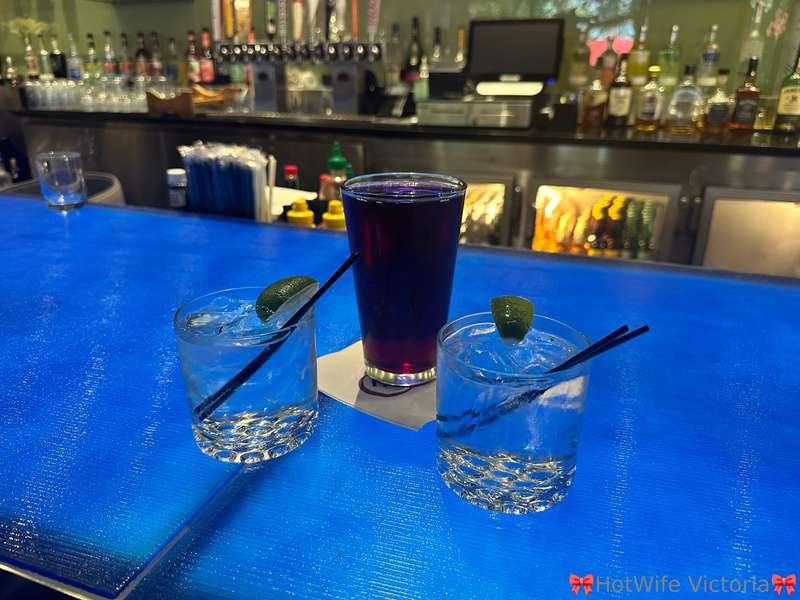 Whose drink is who’s???) 😈😈😈