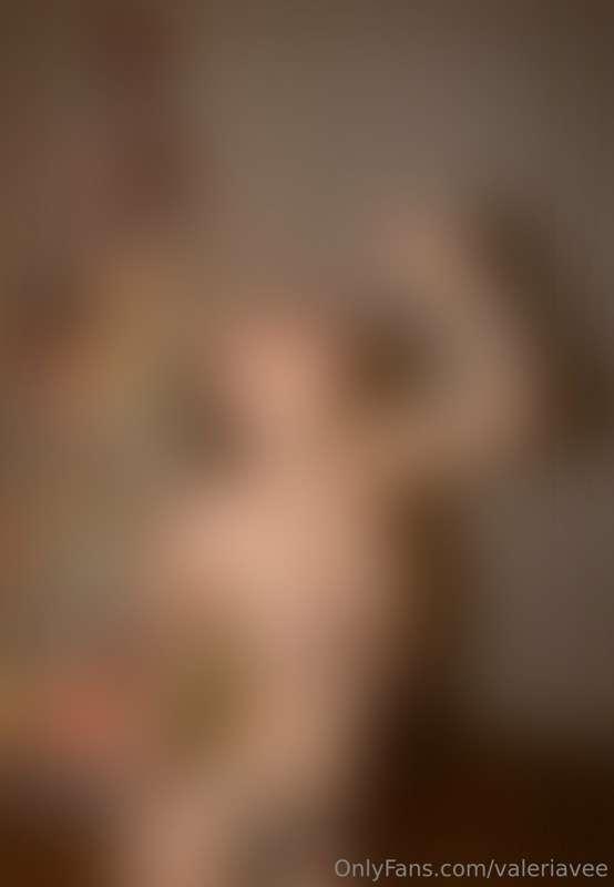 valeriavee image #0