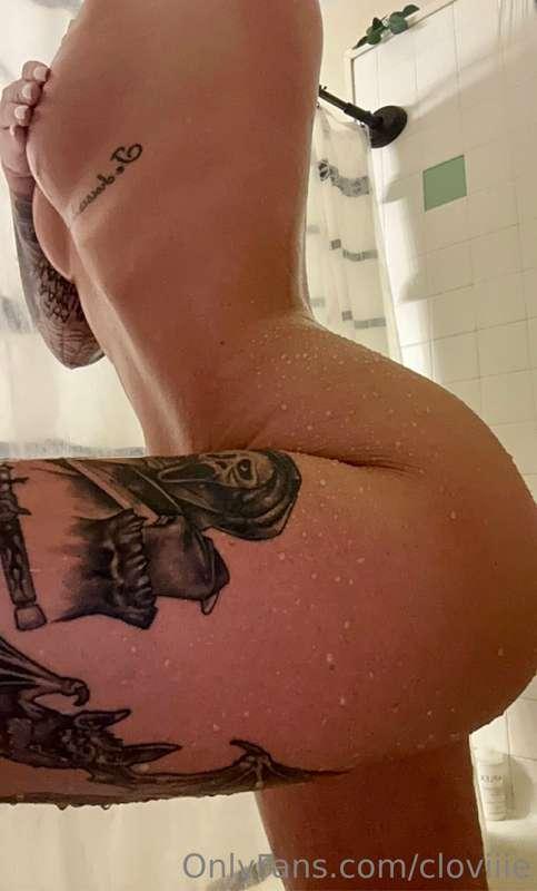 Mmmm shower time. Who wants to join me? ;)