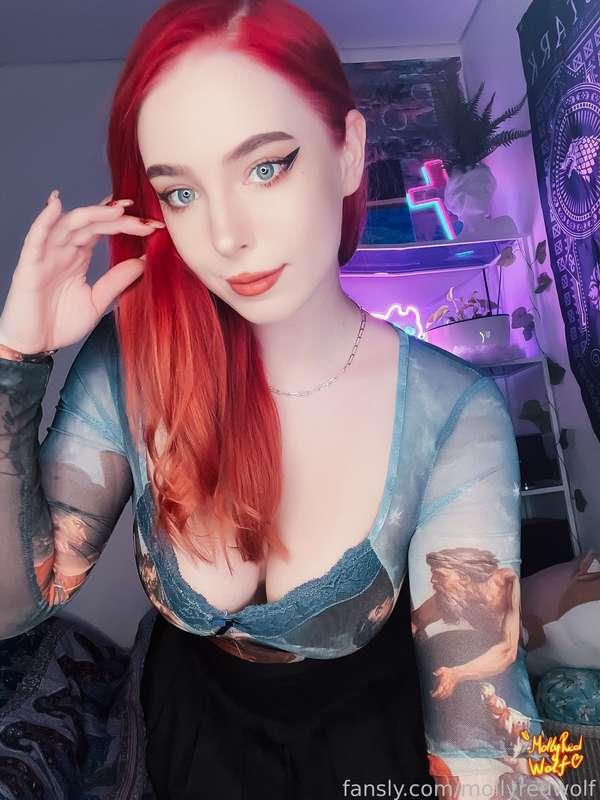 mollyredwolf image #2