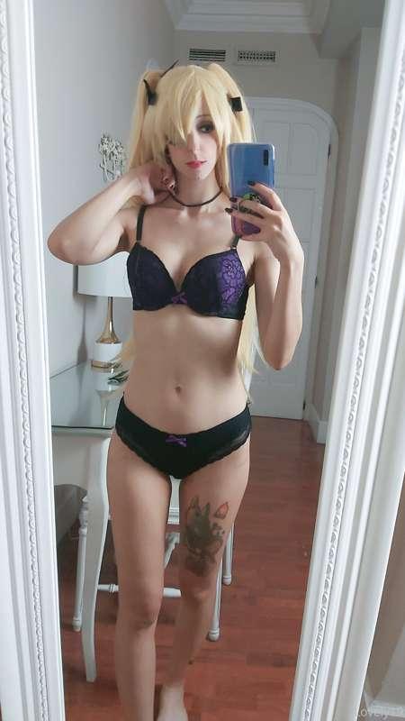 New Fischl content in my paid acc @lovely19 💕 get the 50% of..