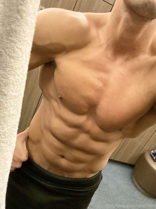 Successful chest and abs day today! I will be posting 2 FULL..