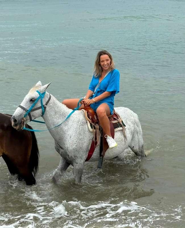 How are your weekends going?😍