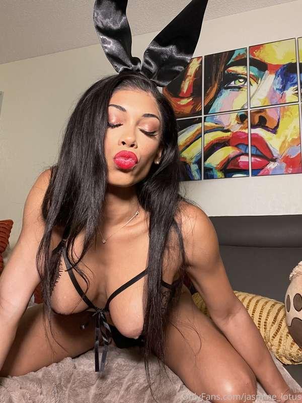 How about a kiss good morning? 💋