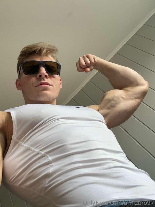 armzbro97 image #1