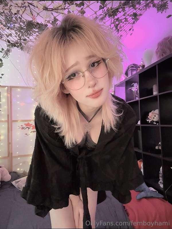 Could I be your tall goth mommy? :3c lowkey I think I would ..