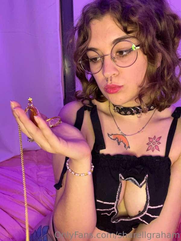 a little bored here, message me 😉