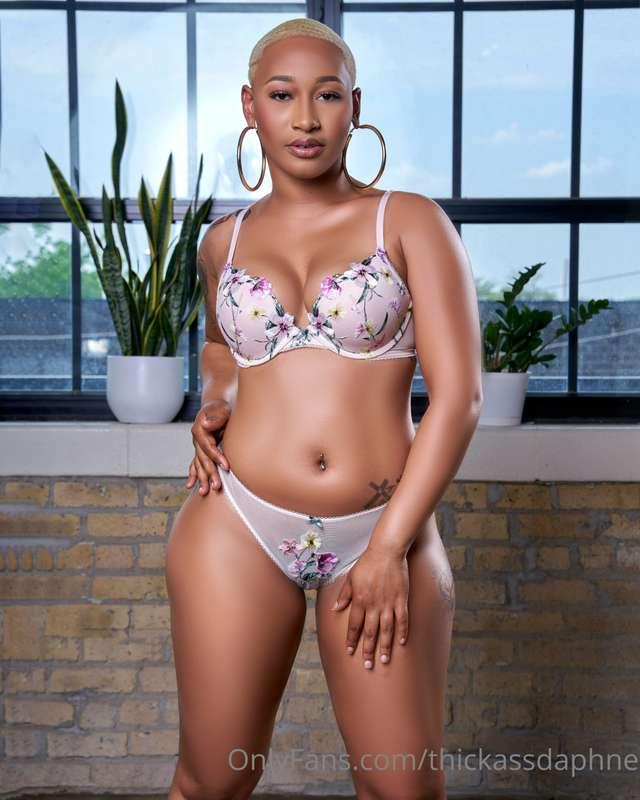 thickassdaphne image #3