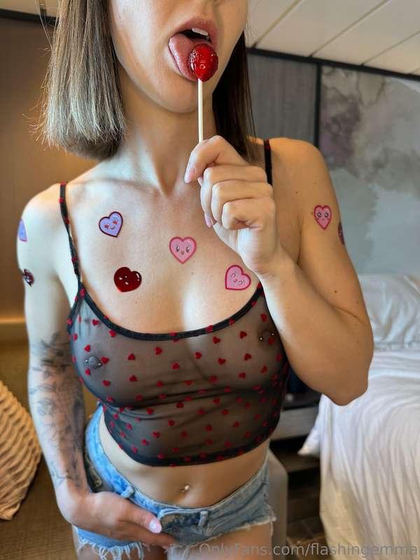  I got a little something for you ❤ Check your DMs! 🥰