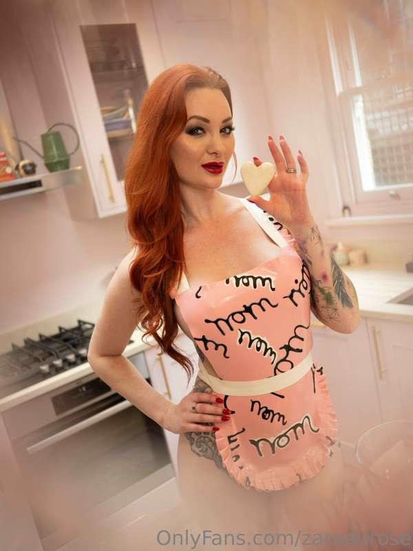 Shall we bake some naughty cookies together for valentines....