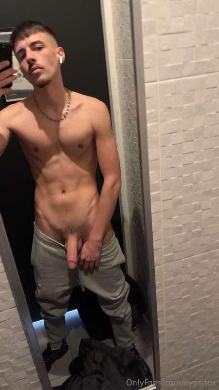 👅👅👅