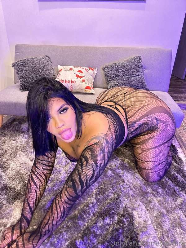 lets do something crazy before you sleep 😏