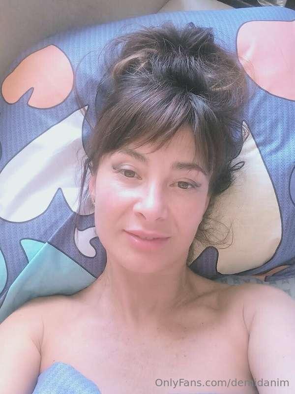 It seems to me that I look like an actress! https://onlyfans..