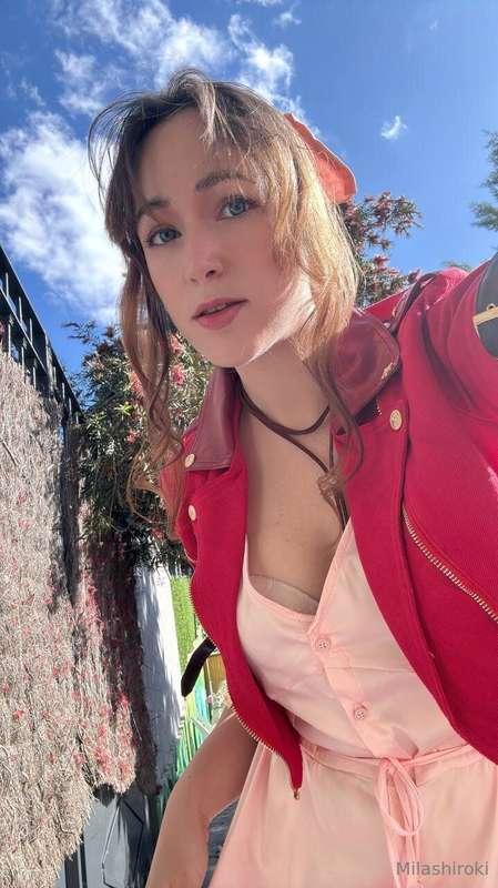 It's been a year since I took these Aerith pics and I'm sooo..