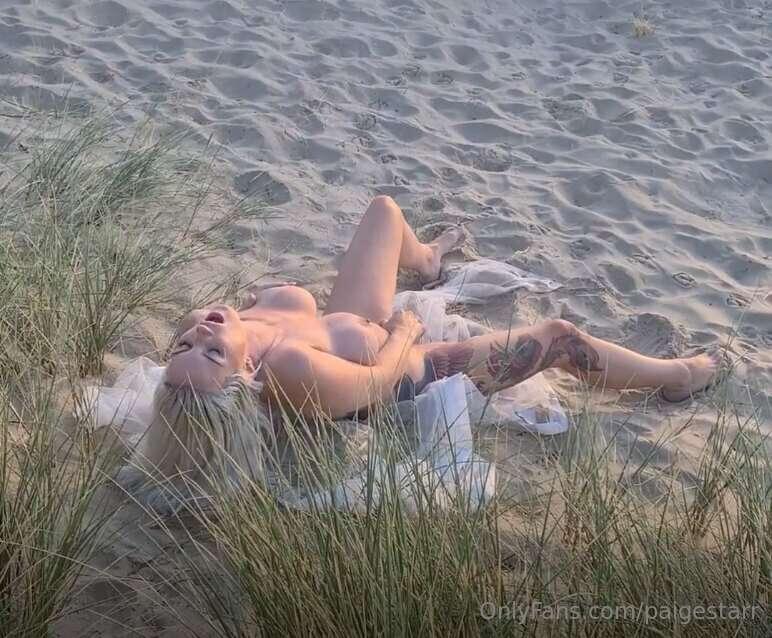 Making myself cum in public is such a thrill!

DM me **BEACH..